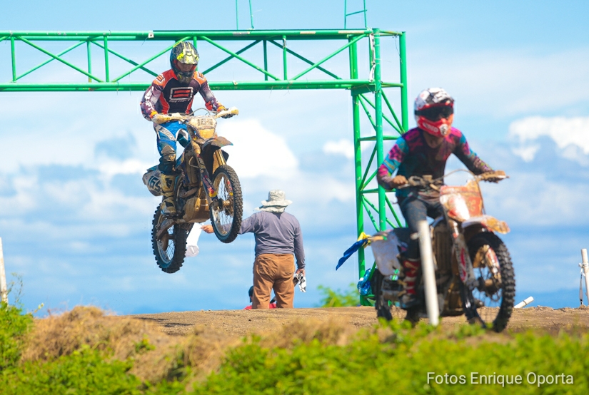 MOTOCROSS1